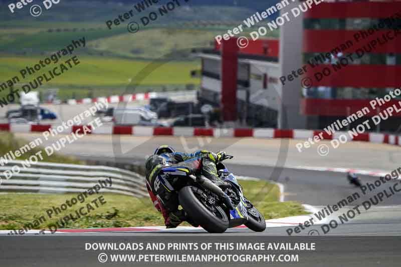 cadwell no limits trackday;cadwell park;cadwell park photographs;cadwell trackday photographs;enduro digital images;event digital images;eventdigitalimages;navarra;no limits trackdays;peter wileman photography;racing digital images;trackday digital images;trackday photos